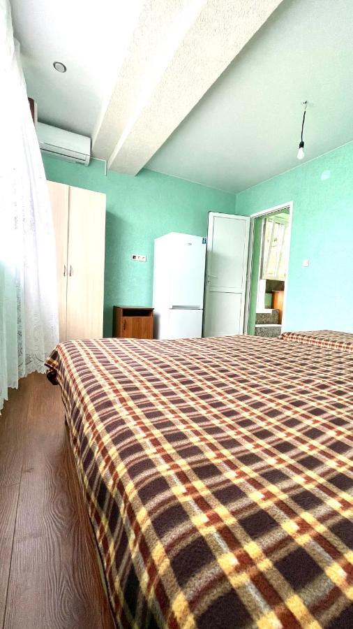 Guesthouse On Sovhoznaya 18 Gagra Esterno foto